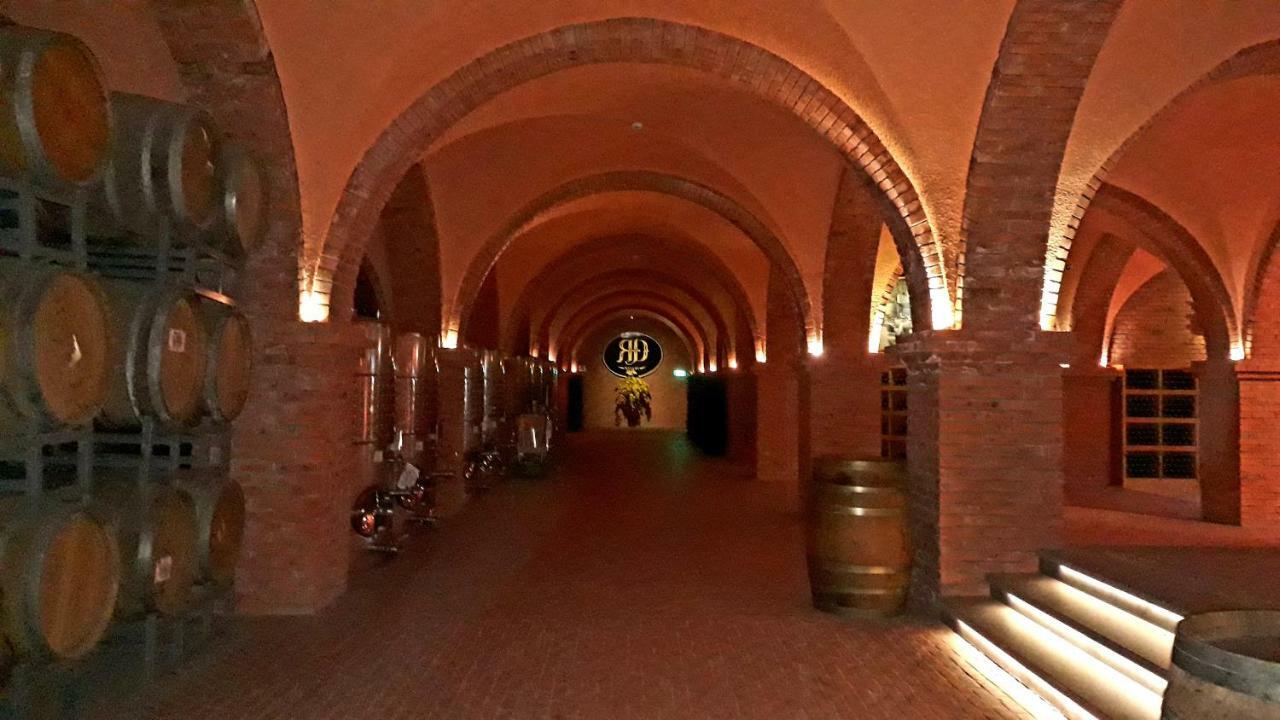 美奈 诺克圣旅馆酒店 外观 照片